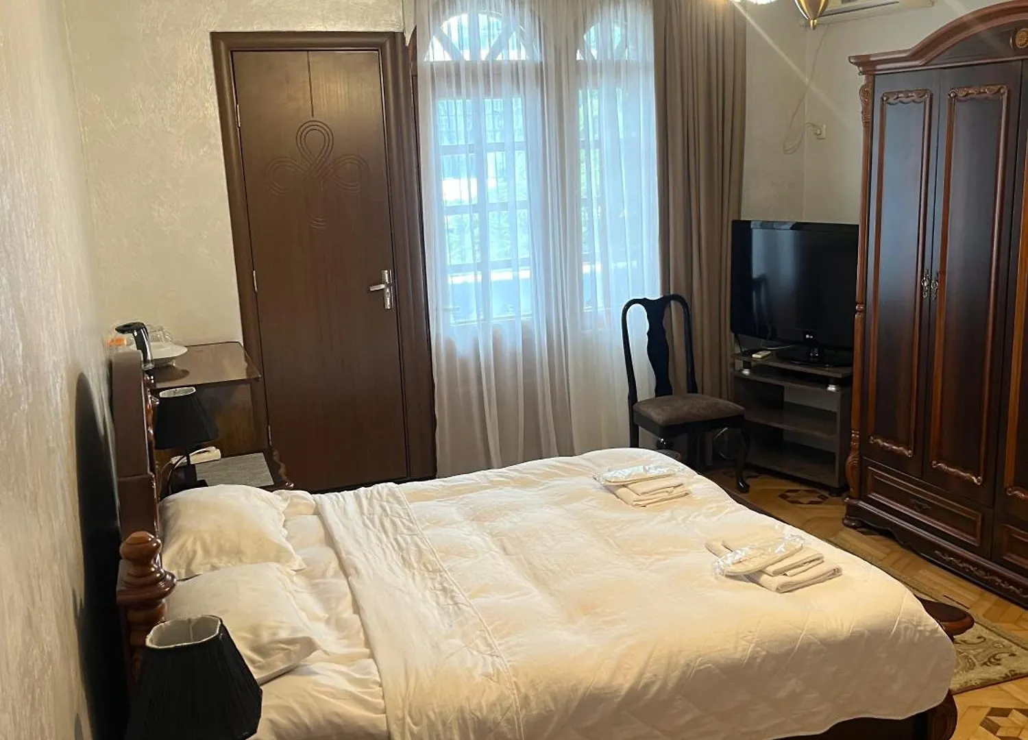Inn Sweet Home At Ninoshvili 3 Batumi