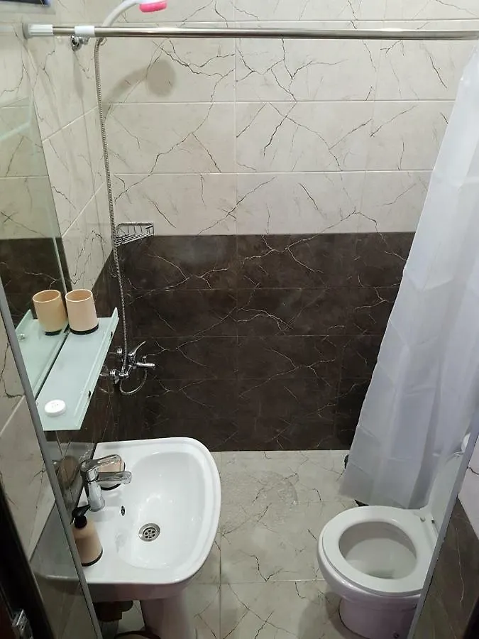 Sweet Home At Ninoshvili 3 Batumi Inn